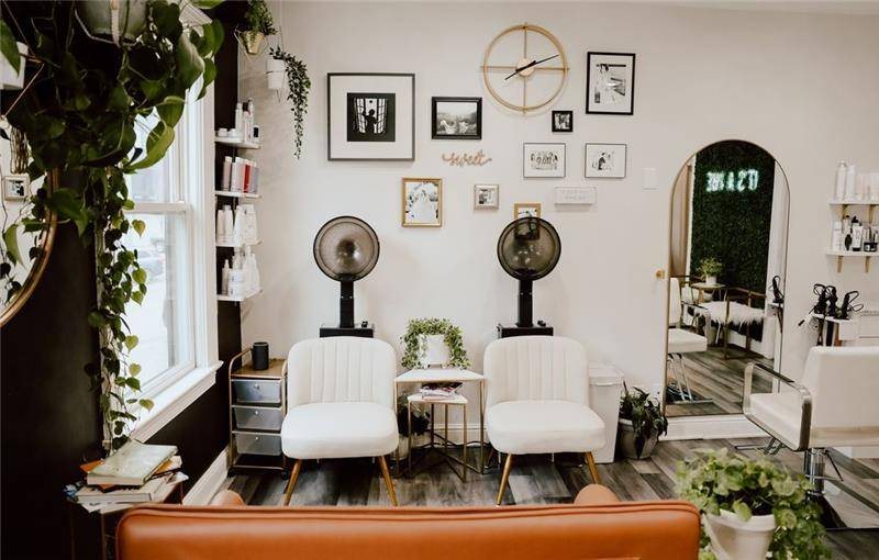 The styling floor at Sweet Melissa Salon